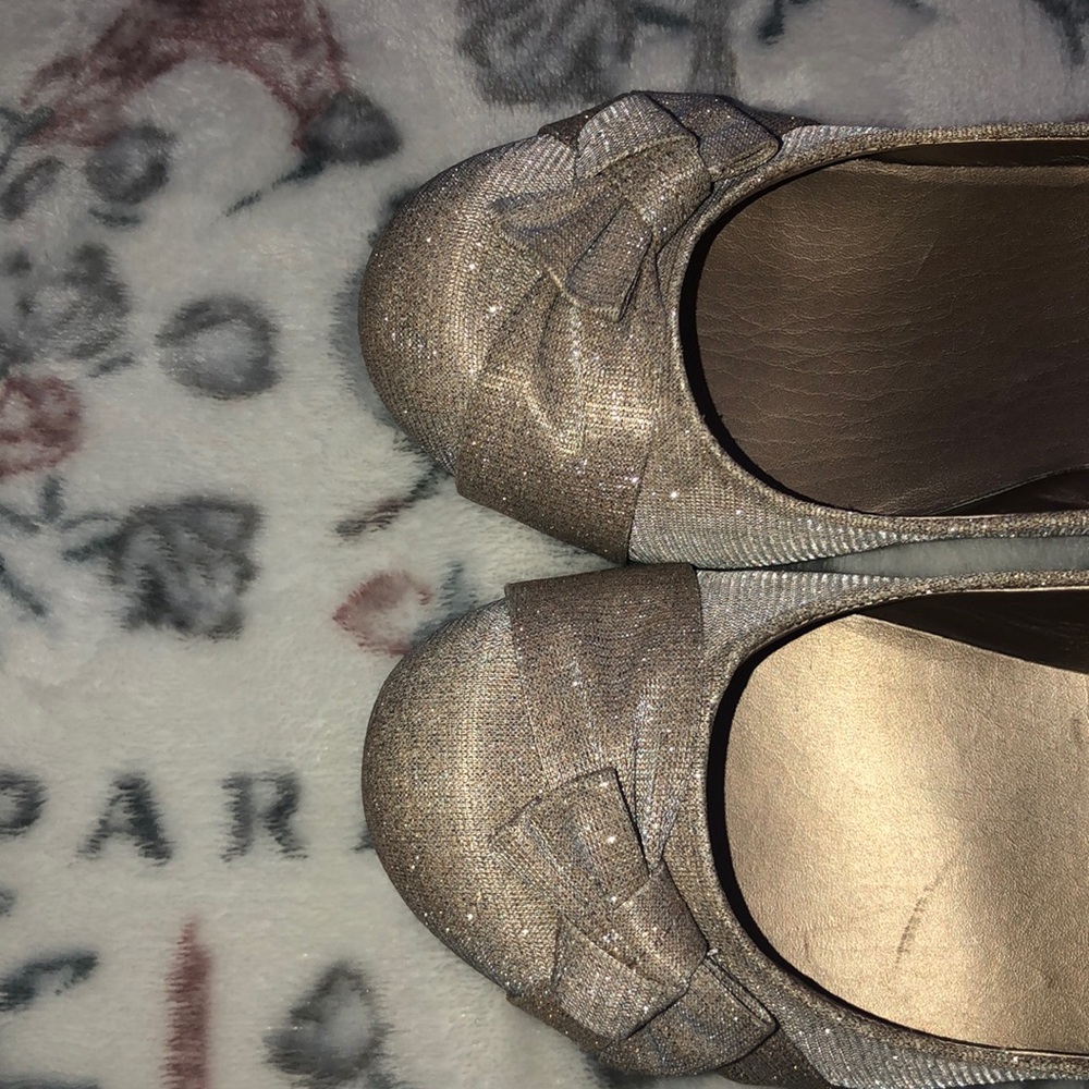 Heels - Picture 2 of 2